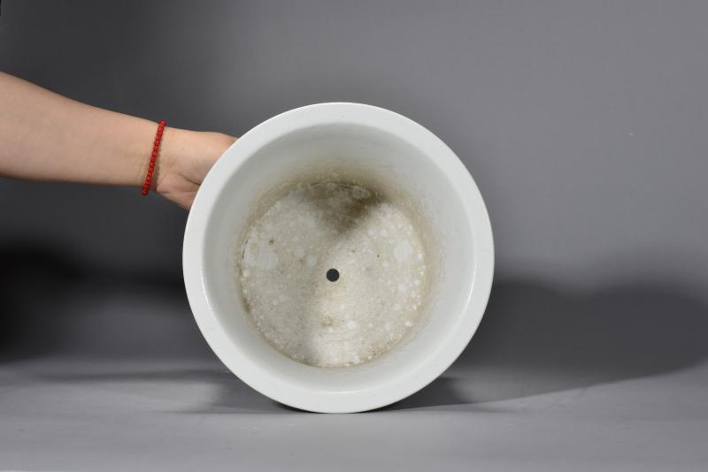 清晚期 白釉弦纹花盆 - 图3