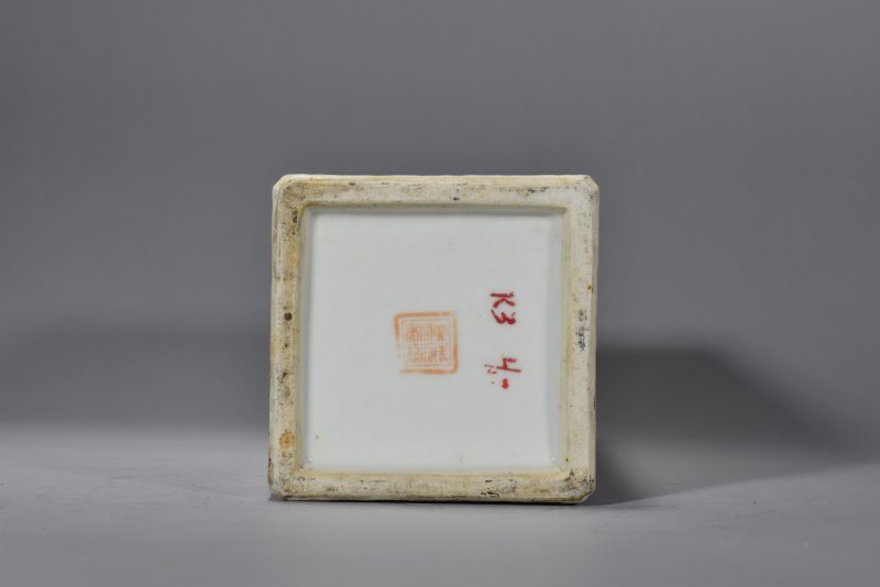 清光绪 陆清标浅绛彩花鸟博古四方帽筒 - 图4