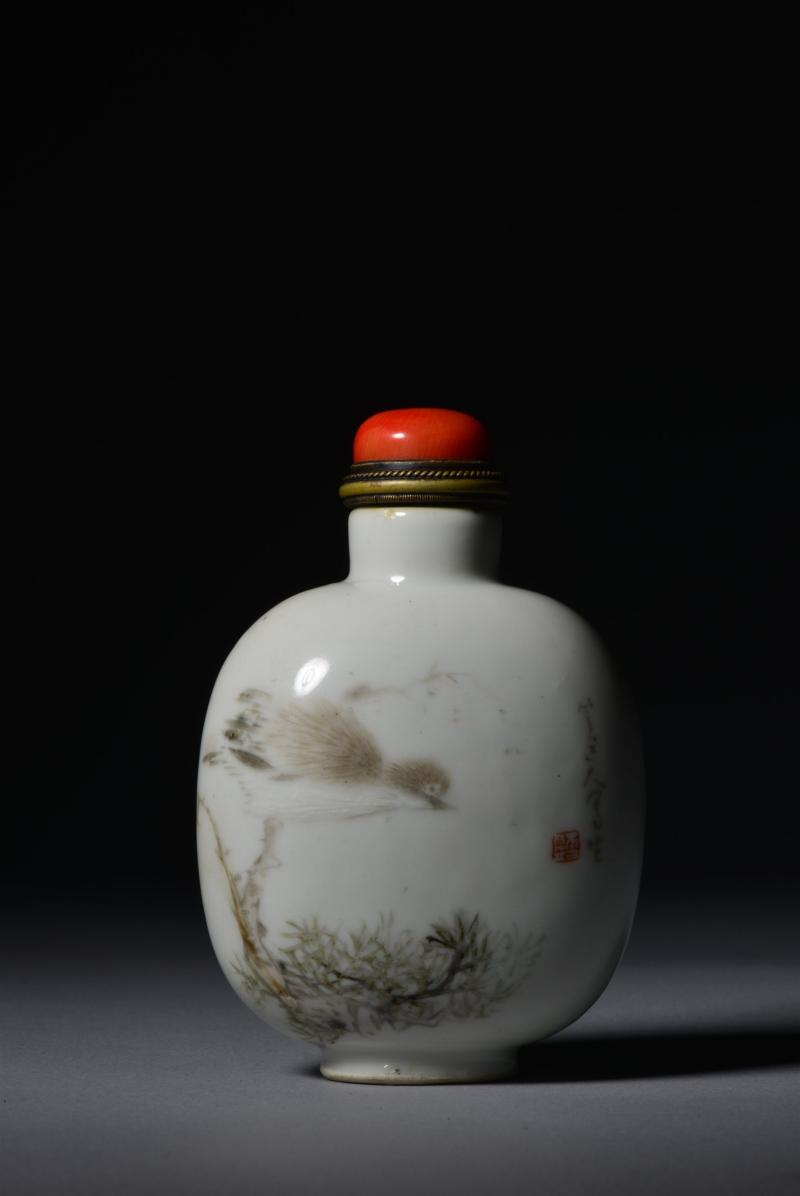 清光绪 程门浅绛彩花鸟大号鼻烟壶 - 图2