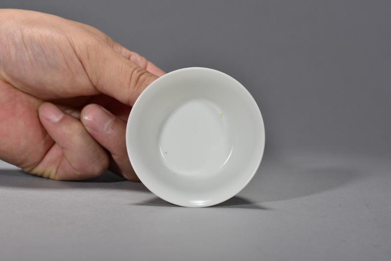 清雍正 白釉马蹄杯一对 - 图3