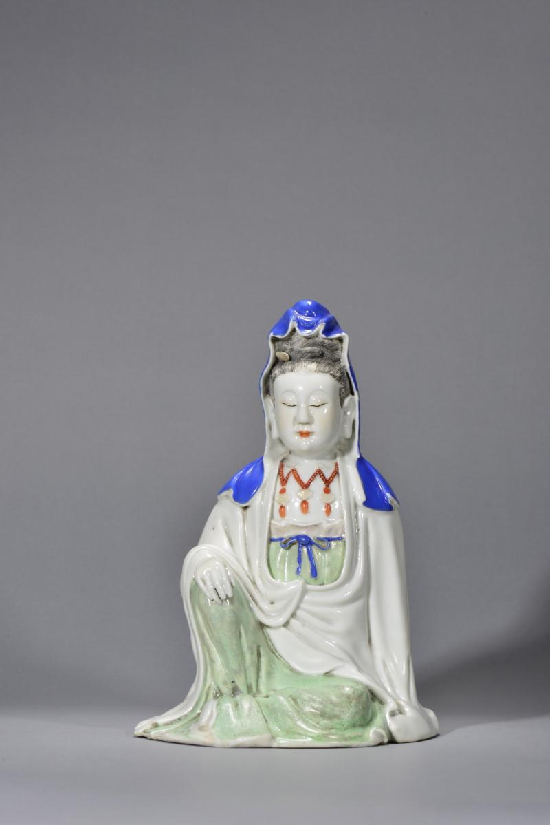清乾隆 唐英风格粉彩观音造像 - 图2