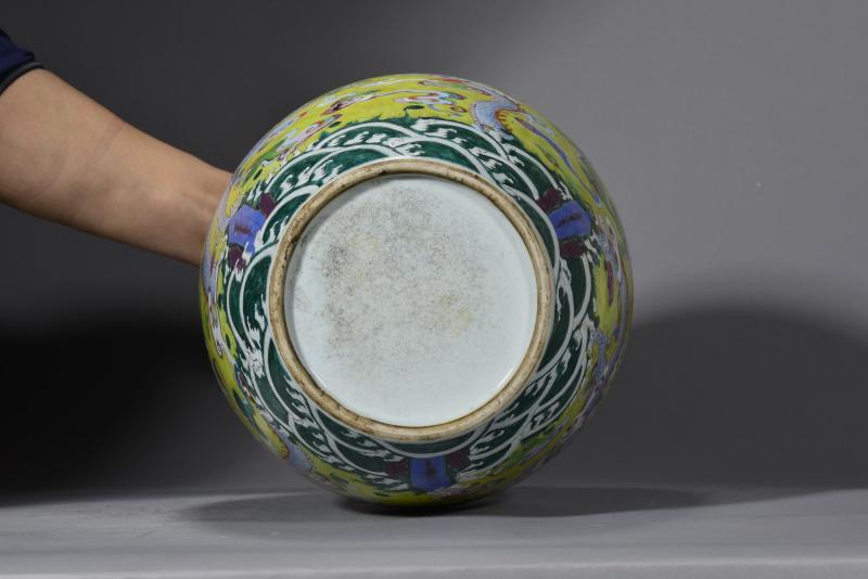 清雍正 粉彩描金海水龙纹大罐 - 图6