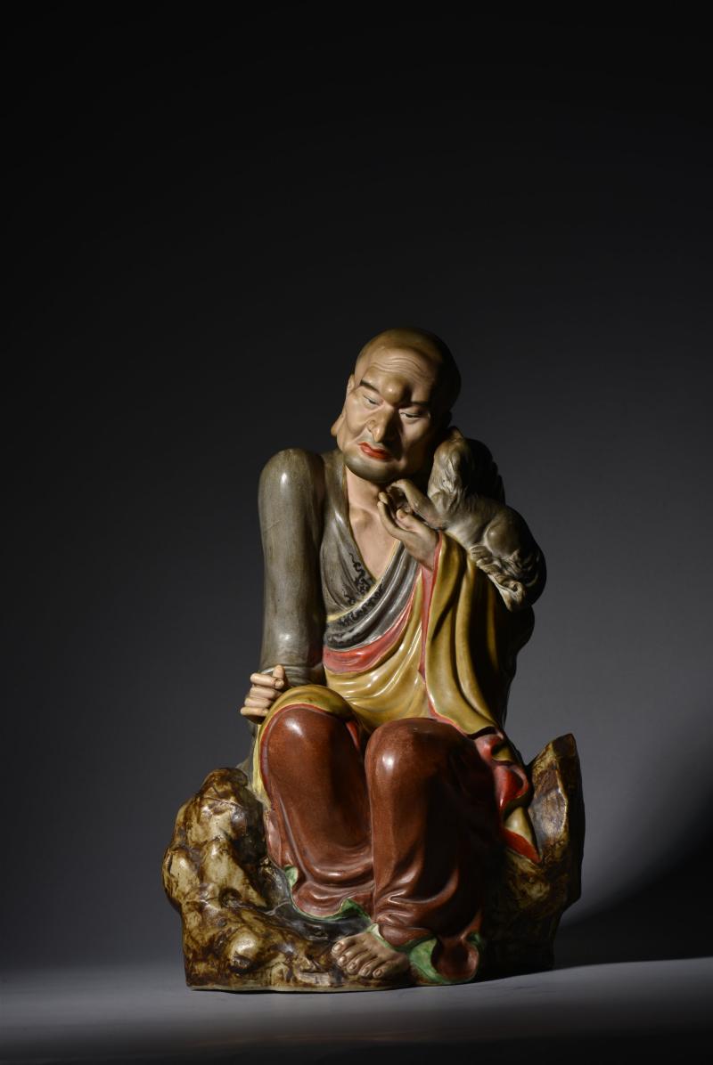近现代 嵇锡贵青花斗彩牡丹纹马蹄尊 - 图12