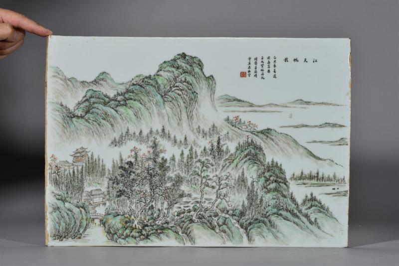 民国 陈松粉彩「江天帆影」瓷板 - 图2