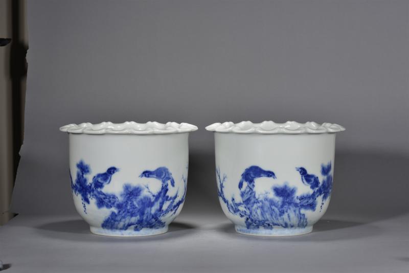 民国 王步风格青花花鸟纹花口花盆一对 - 图2