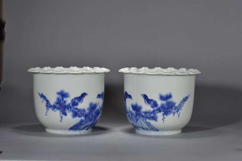 民国 王步风格青花花鸟纹花口花盆一对 - 图3
