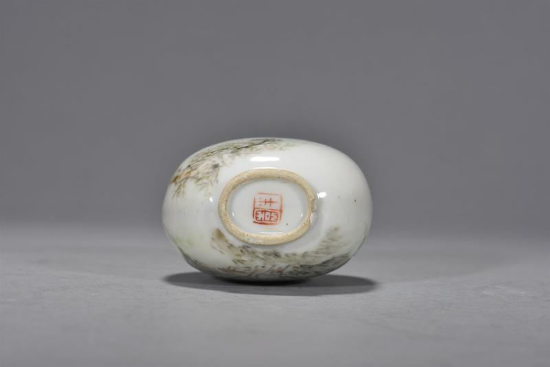 清光绪 程门浅绛彩花鸟大号鼻烟壶 - 图5