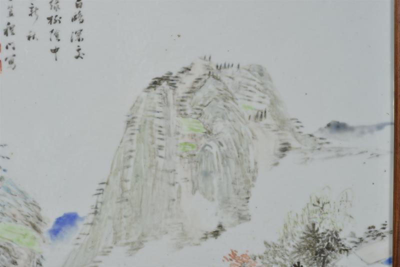 清光绪 程门浅绛彩江村幽居图瓷板插屏 - 图6