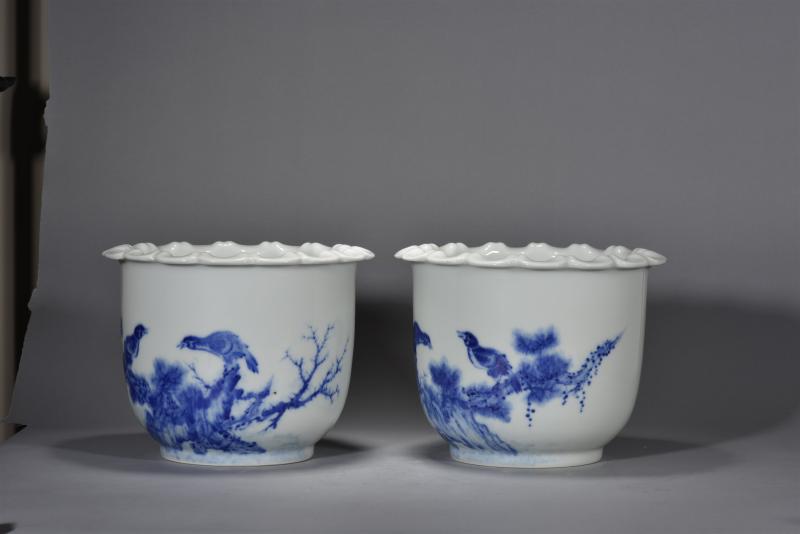 民国 王步风格青花花鸟纹花口花盆一对 - 图4