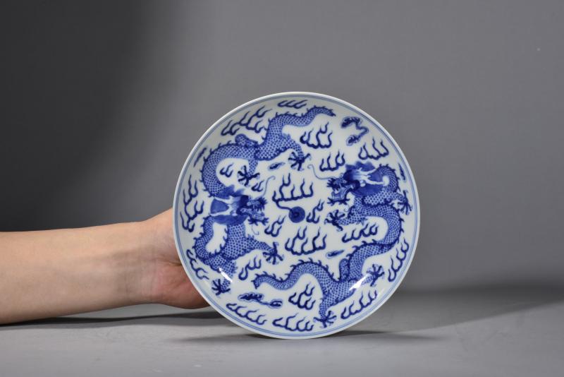 清光绪 青花双龙纹盘 - 图2