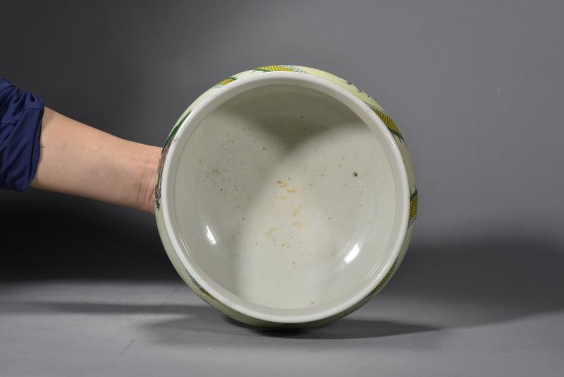 清光绪 素三彩云龙纹罗汉炉 - 图6