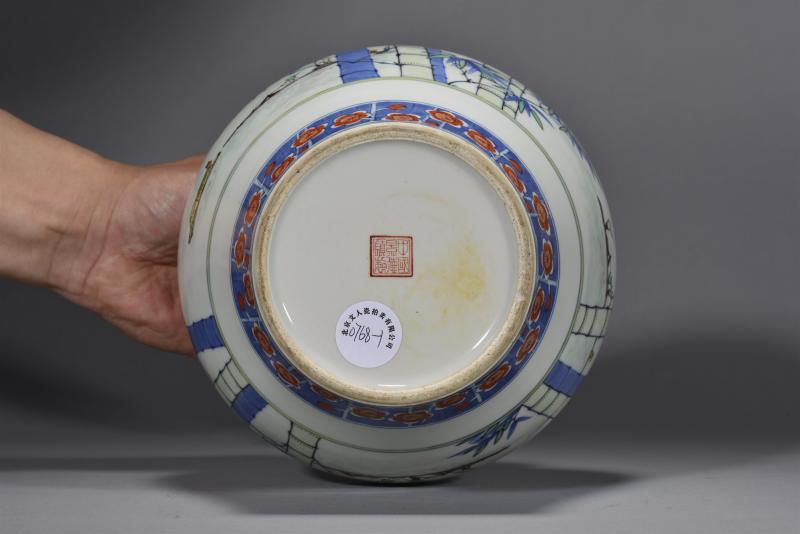 近现代 青花斗彩竹林人物图罐 - 图6