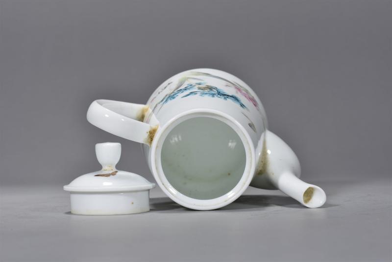 近现代 王恩怀粉彩茶壶 - 图6