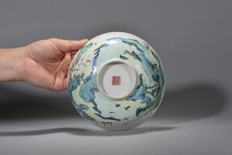 清道光 粉彩山水纹花口碗 - 图5