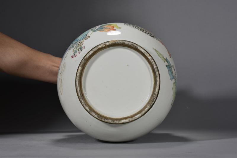 清光绪 张吟浦浅绛彩博古清供图象耳尊 - 图6