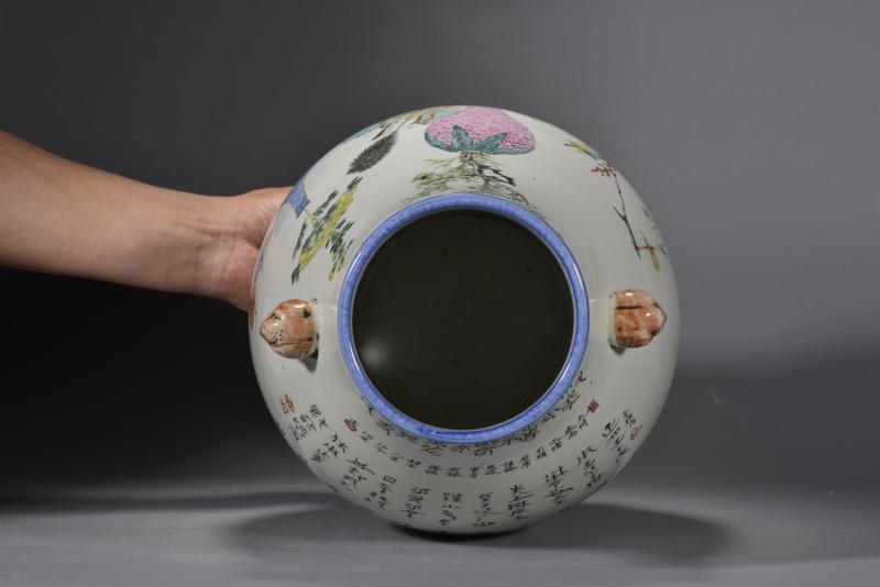 清光绪 张吟浦浅绛彩博古清供图象耳尊 - 图7