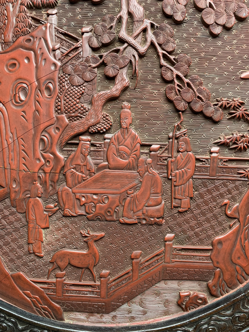 元 紫檀木嵌剔红苍松贤仕祥鹿图立屏 - 图6
