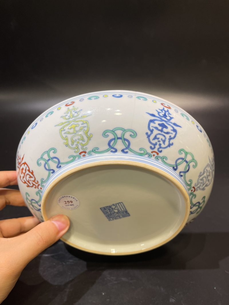 清乾隆 斗彩贯套寿字纹盘 - 图7