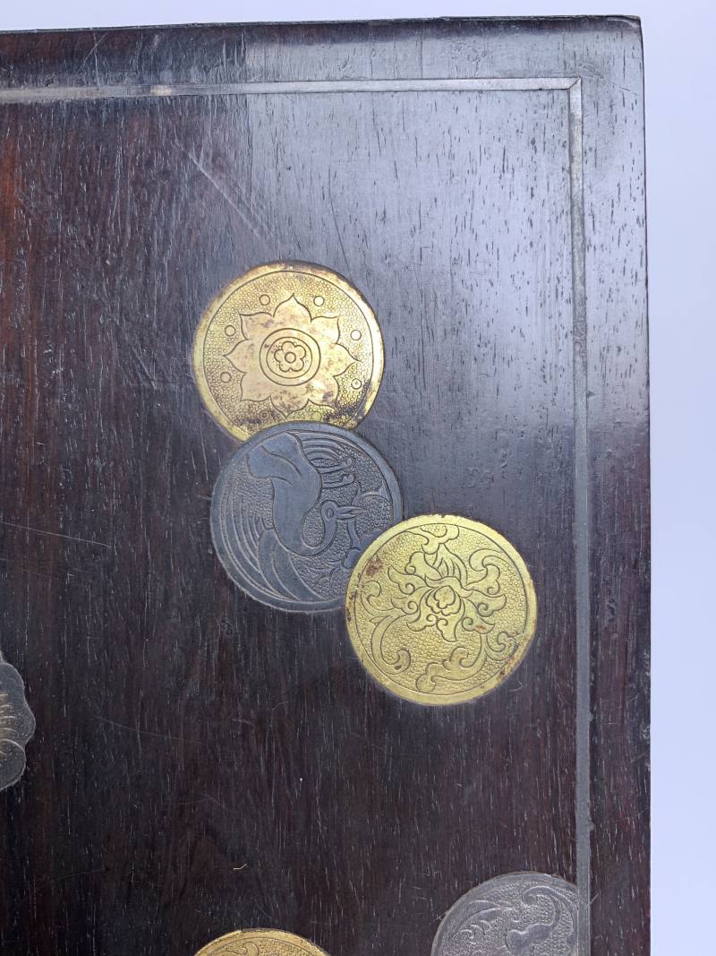 清 紫檀嵌金银海水江崖龙纹册页盒 - 图8