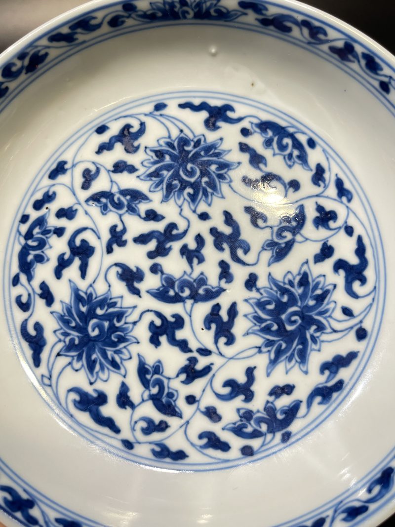 清康熙 青花缠枝莲纹盘 - 图4