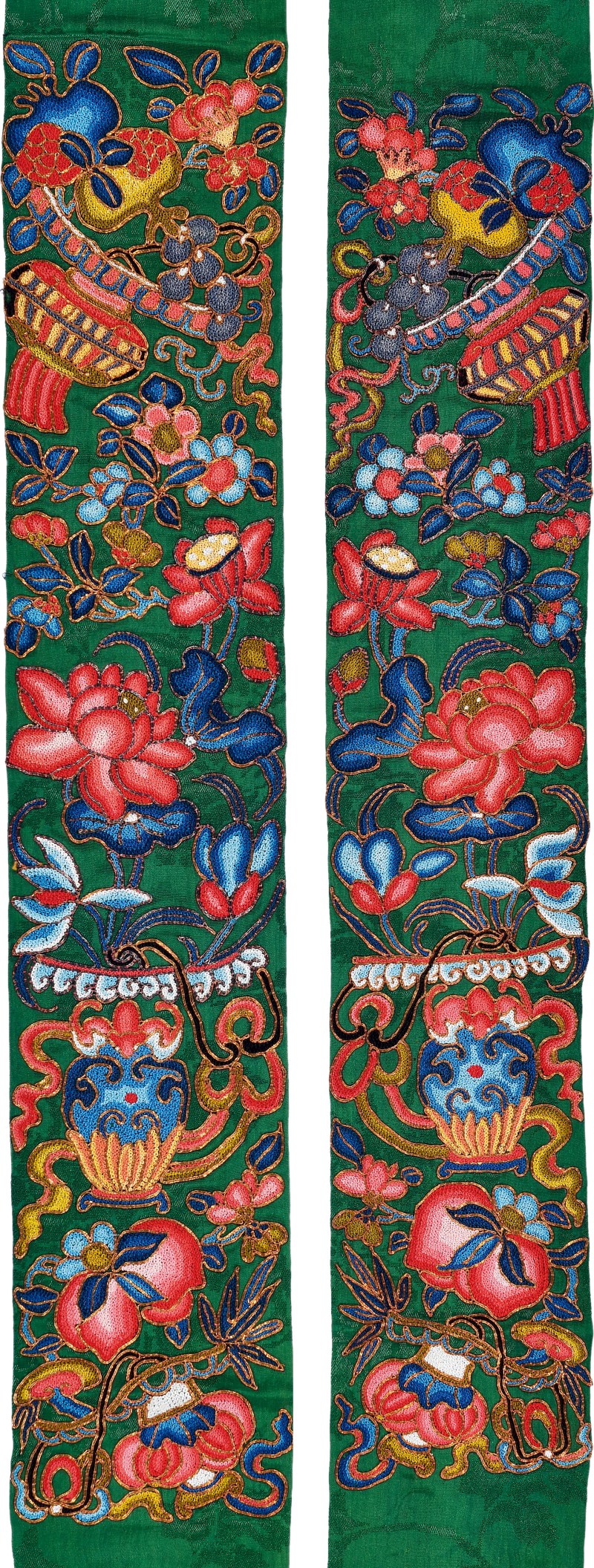 清 绿地打籽绣花卉纹袖口一对