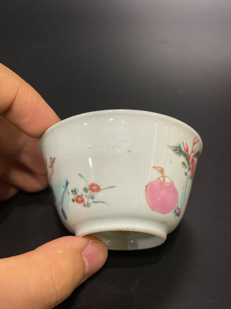 清雍正 粉彩三娘教子图杯 - 图5