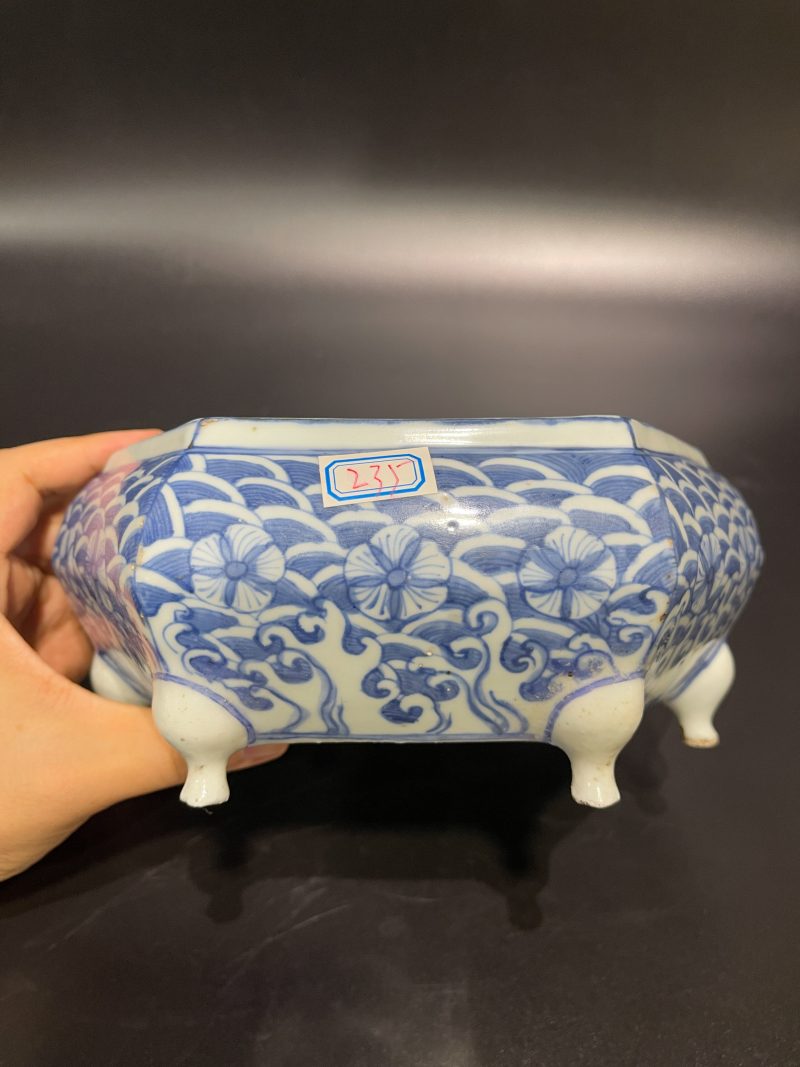 明晚期 青花落花流水六方形洗 - 图6