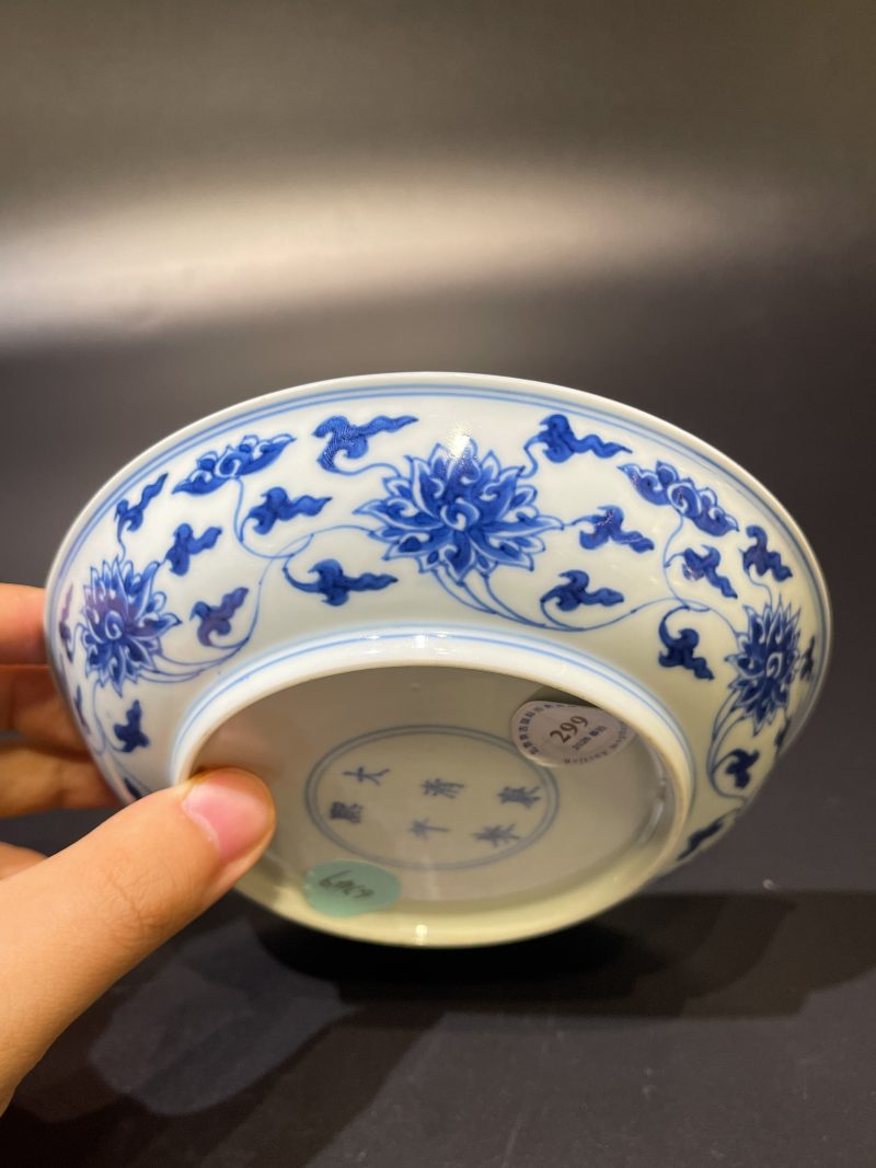 清康熙 青花缠枝莲纹盘 - 图6