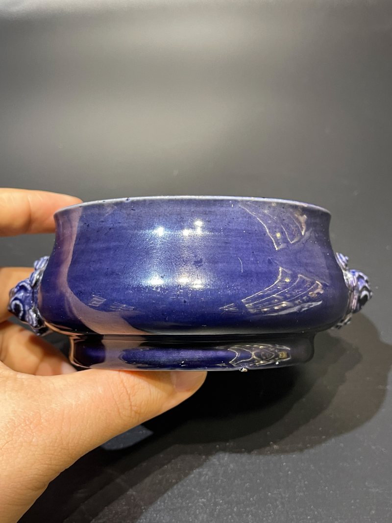清康熙 茄皮紫釉狮耳炉 - 图3