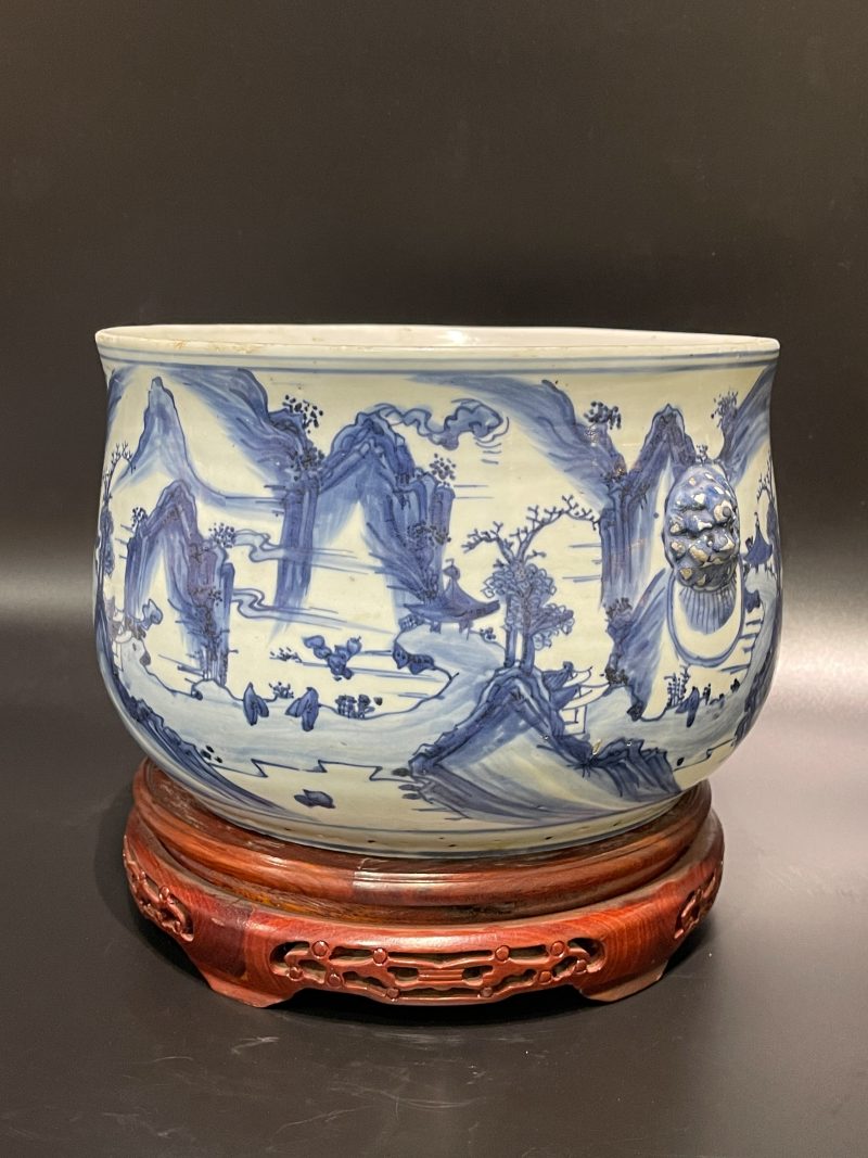 明天启 青花山水人物图铺首大炉 - 图7