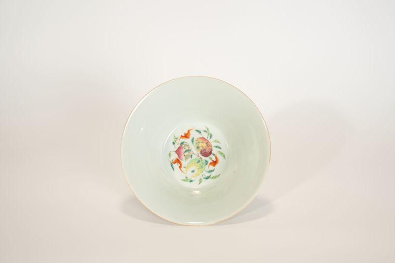 Lot826 清嘉庆 粉彩荷塘鸳鸯碗 - 图5