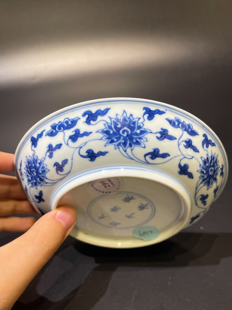 清康熙 青花缠枝莲纹盘 - 图7