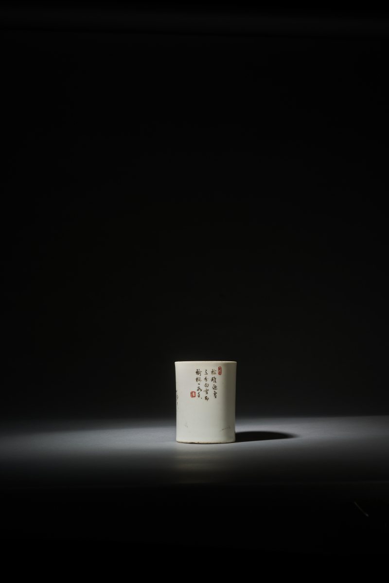 清乾隆 唐英 墨彩踏雪寻梅笔筒 - 图3