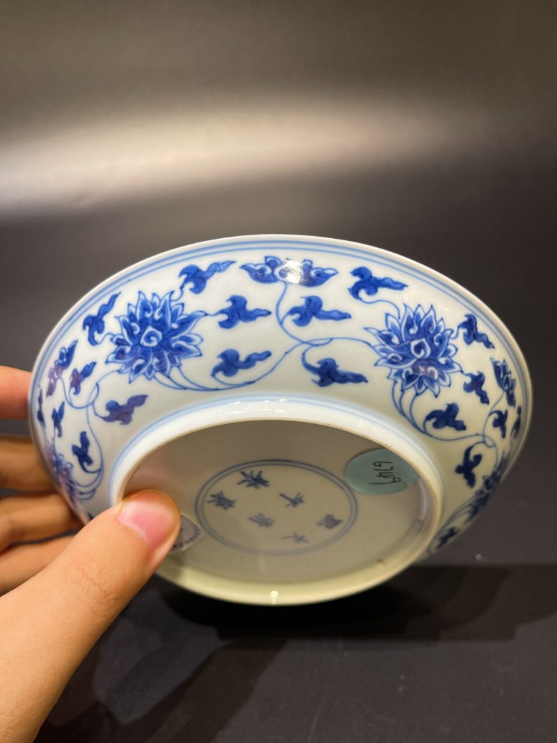 清康熙 青花缠枝莲纹盘 - 图8