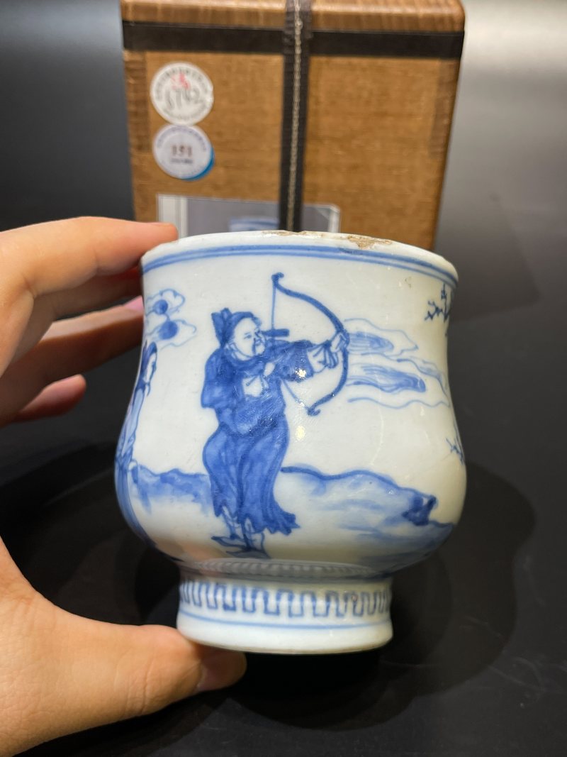 明晚期 青花射猎图觯式琴炉 - 图4