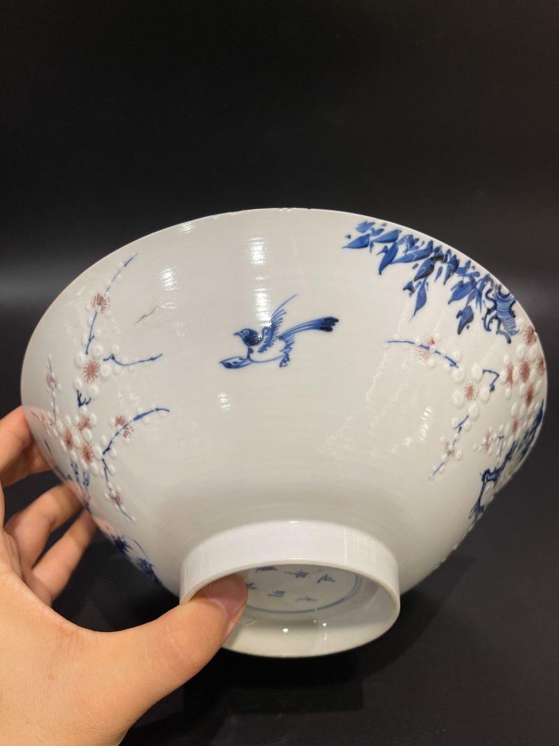 清康熙 青花釉里红堆白杏林春燕图斗笠大碗 - 图5