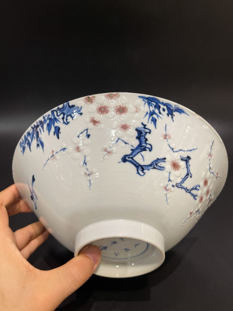 清康熙 青花釉里红堆白杏林春燕图斗笠大碗 - 图6