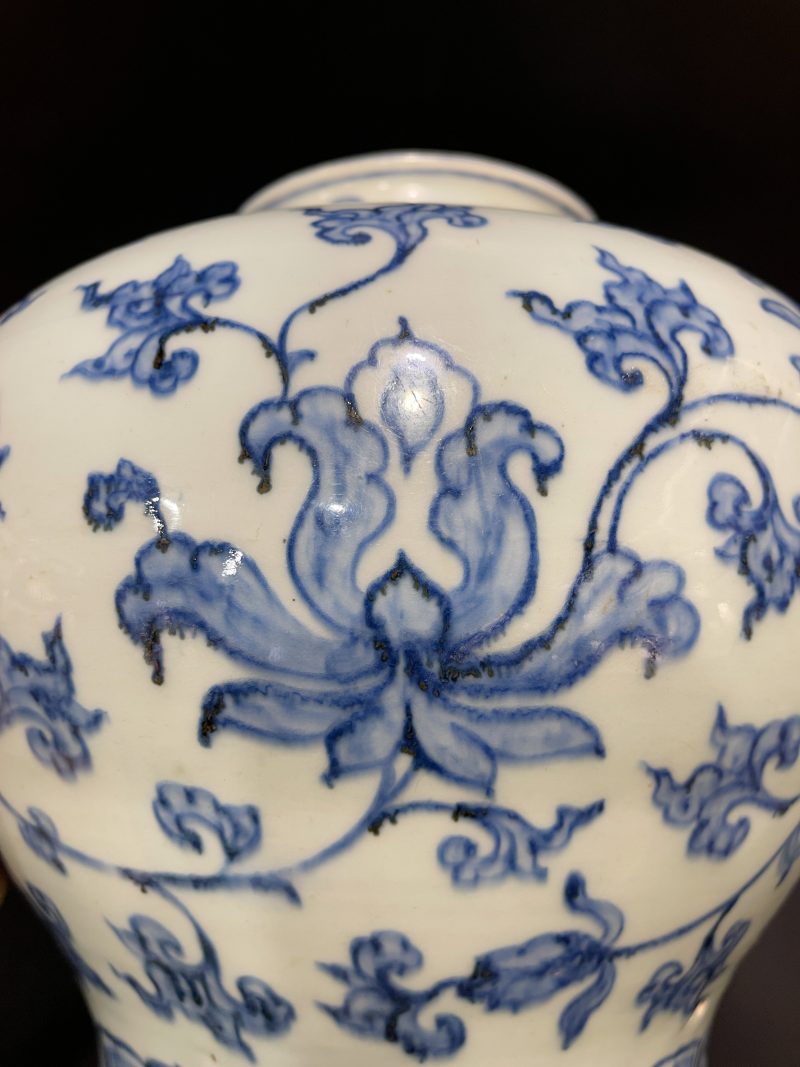 明成化 青花缠枝莲纹罐 - 图9