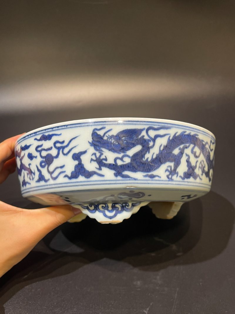 明隆庆 青花龙纹三足大洗 - 图4
