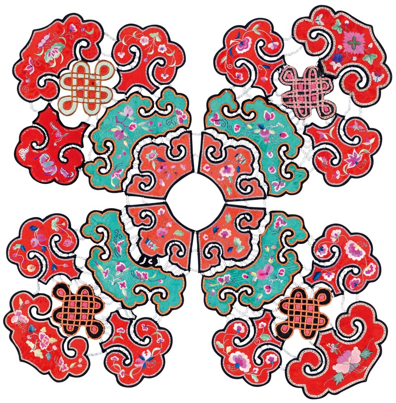 清 四合如意式花卉纹云肩