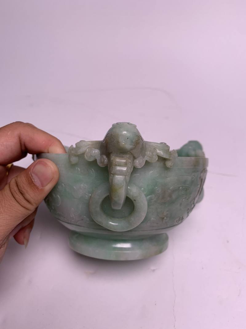 清 翡翠游环凤耳兽面纹盖炉（紫檀座） - 图13