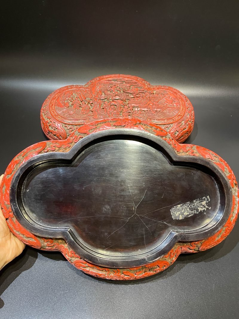 清乾隆 剔红群仙祝寿图海棠形捧盒 - 图9
