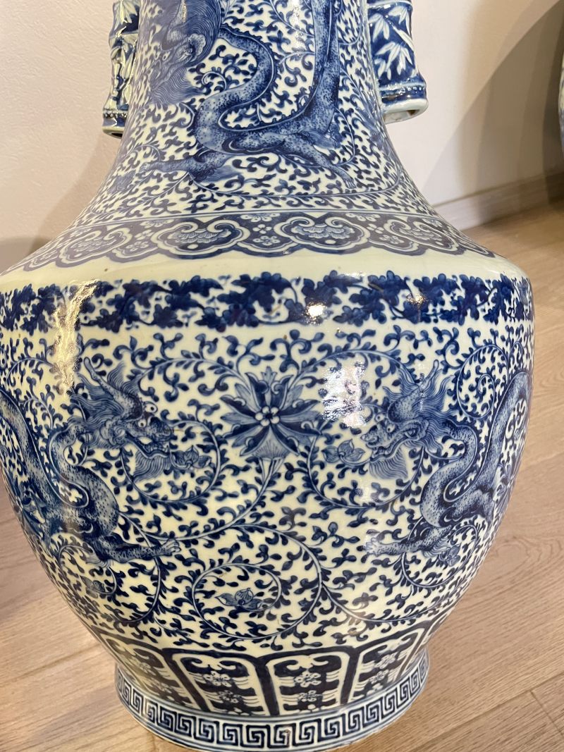 清中期 青花龙穿花纹双耳盘口大瓶 - 图12