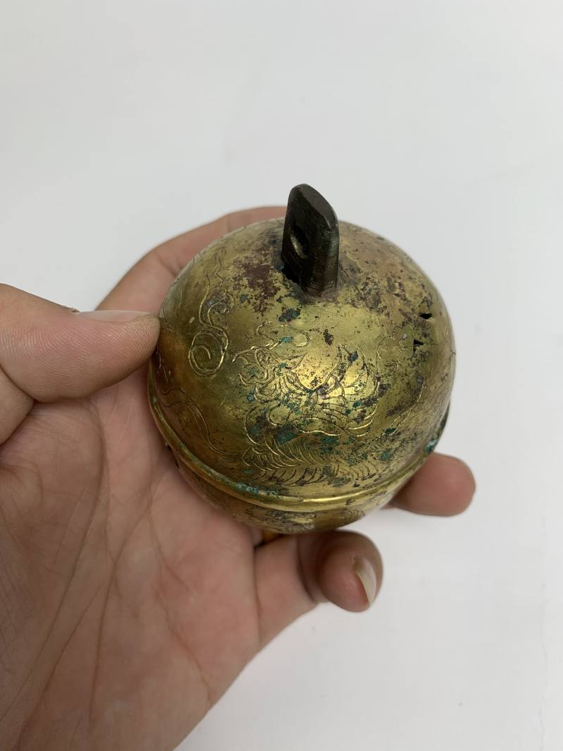 明 铜鎏金錾刻凤鸟纹马铃一对 - 图4