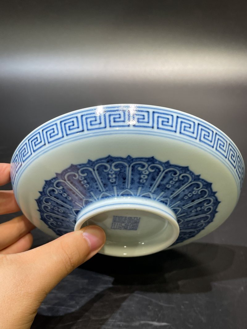 清乾隆 青花八吉祥宝杵纹镗锣洗 - 图8