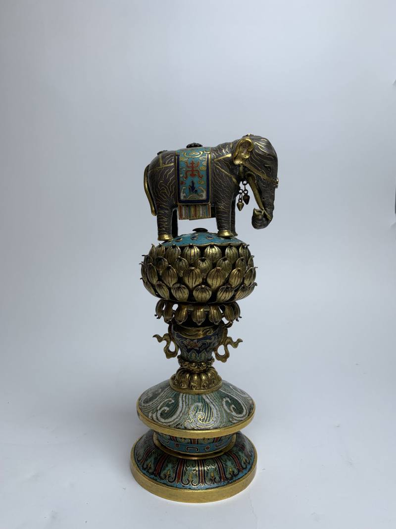 清乾隆 铜胎掐丝珐琅七珍象宝供器 - 图2