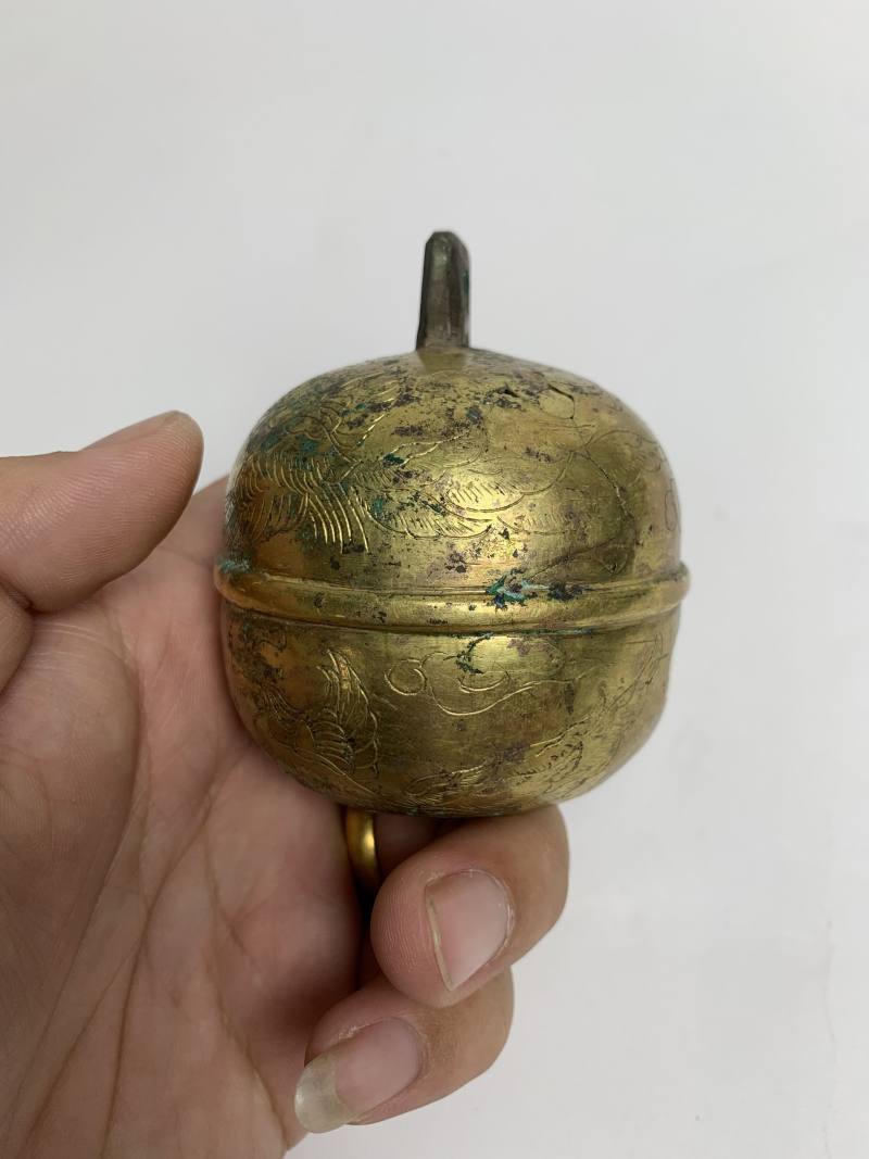 明 铜鎏金錾刻凤鸟纹马铃一对 - 图5