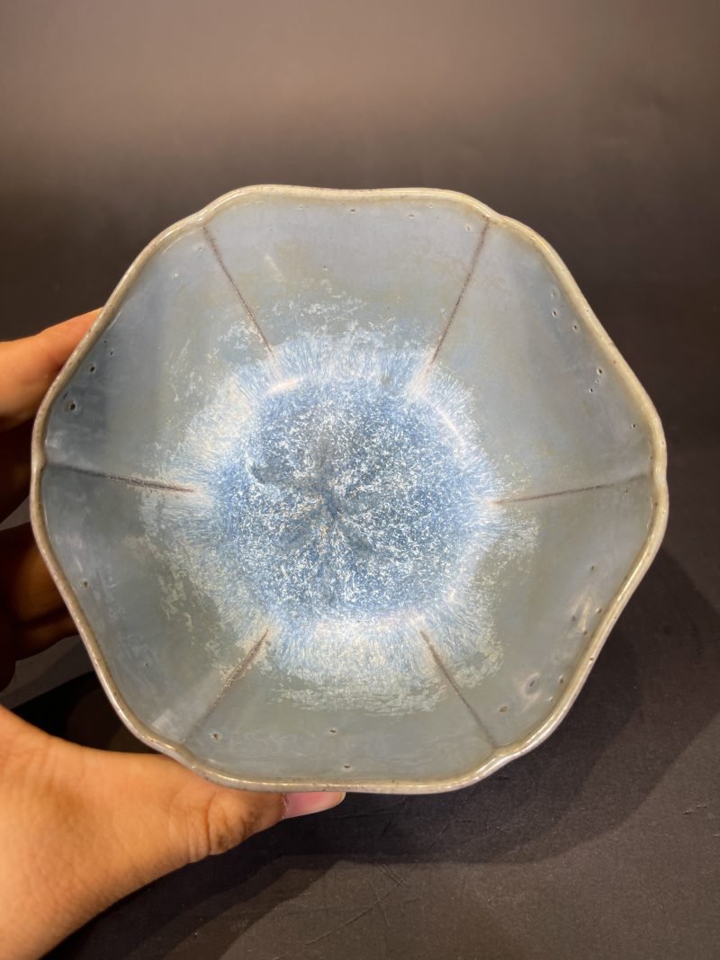 清早期 宜钧紫砂胎天蓝釉葵口碗 - 图7