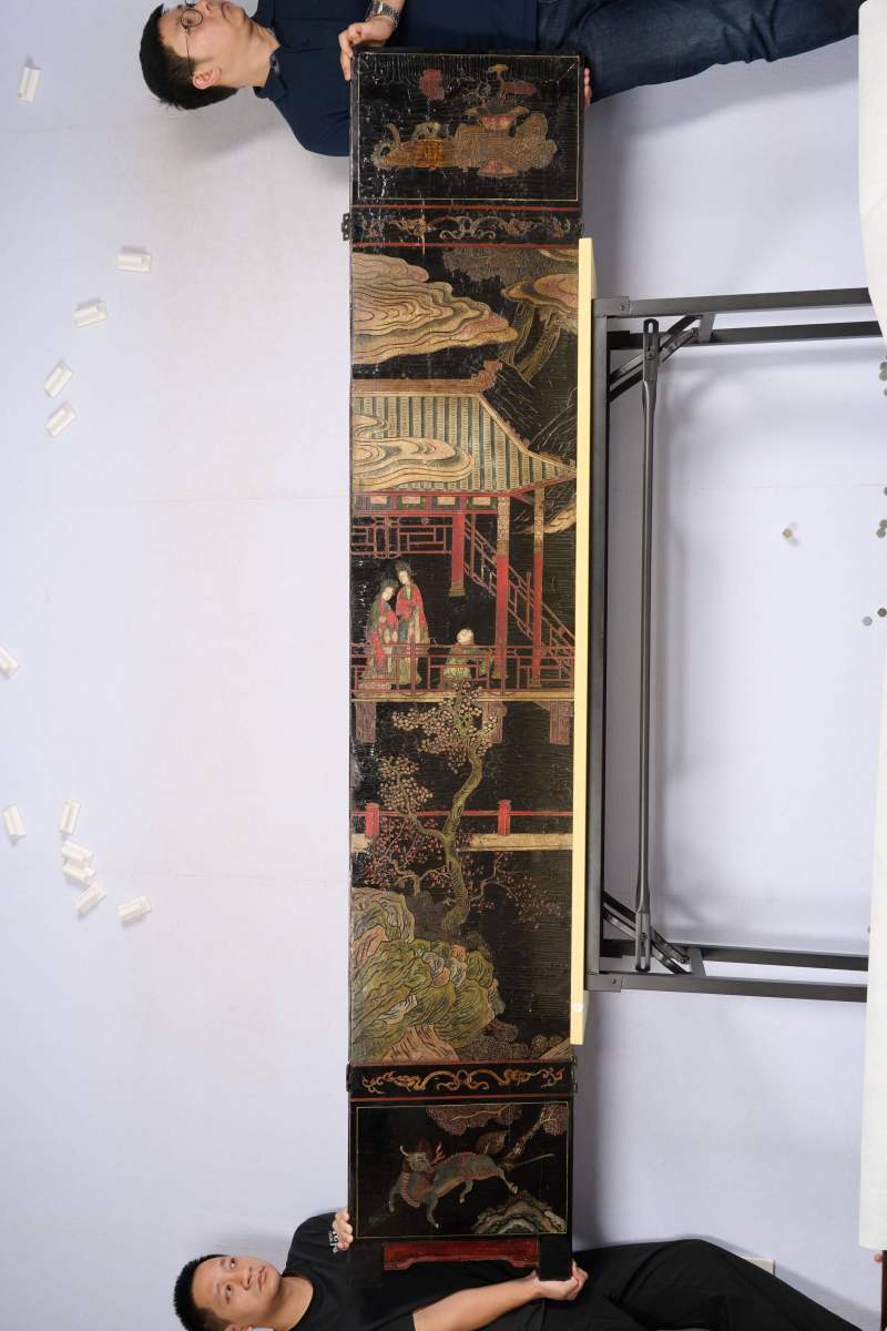 Lot1048 清康熙十二年（1673） 广作三水县知县苏嵋荣寿款彩大屏风 十二扇 - 图11