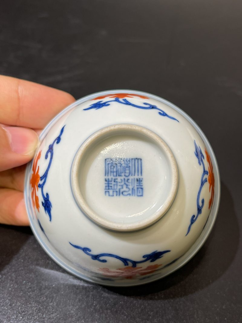 清道光 青花矾红宝相花纹茶圆一对 - 图8
